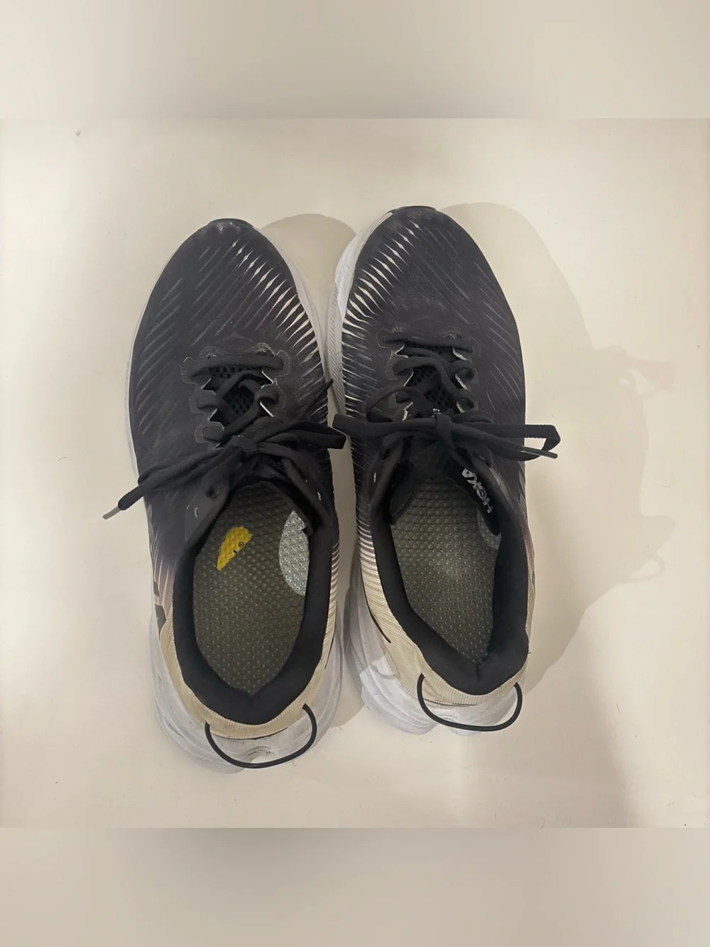 HOKA women’s Rincon 3 size 8